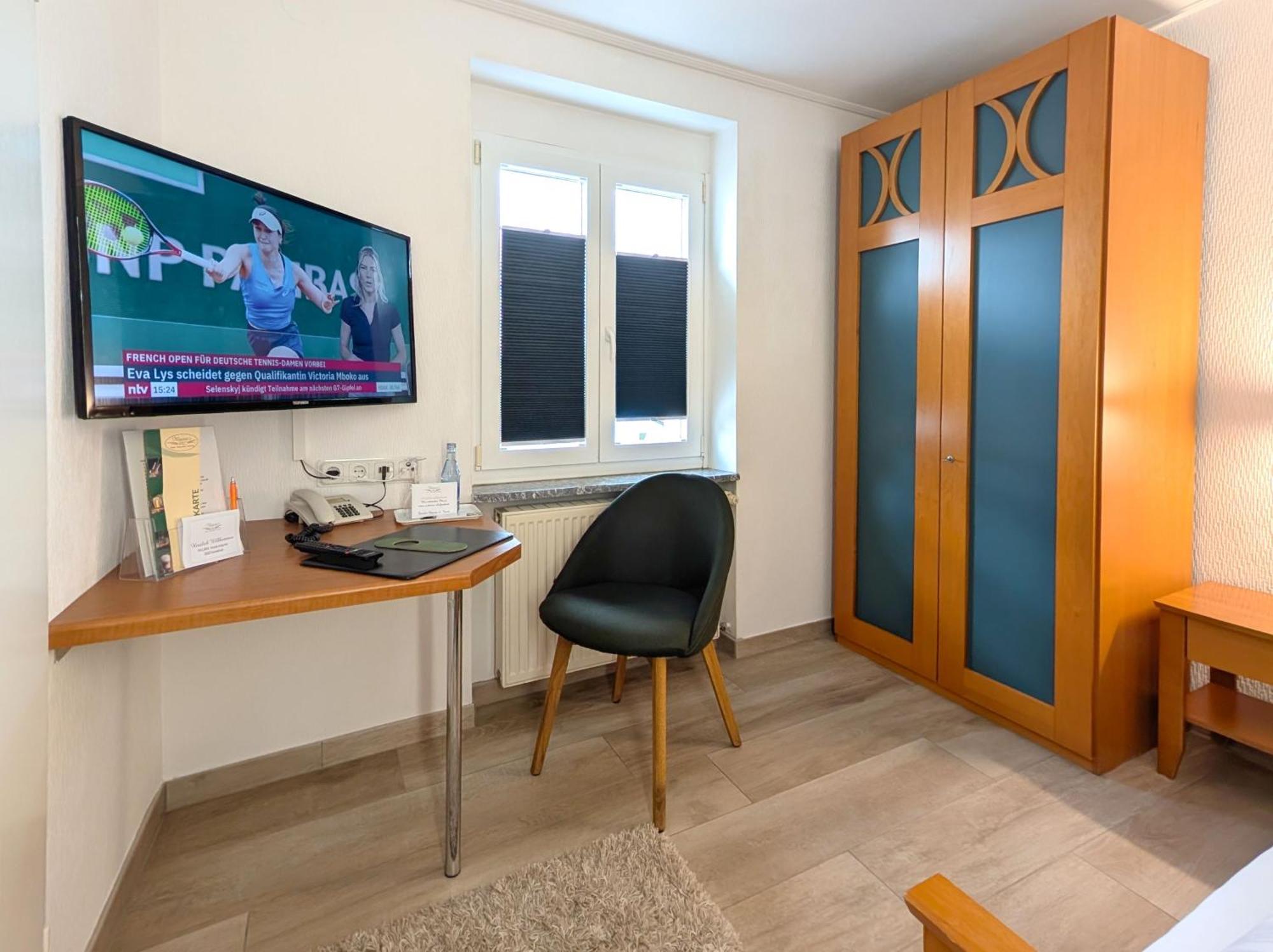 Hotel Maurer Saarwellingen Екстер'єр фото