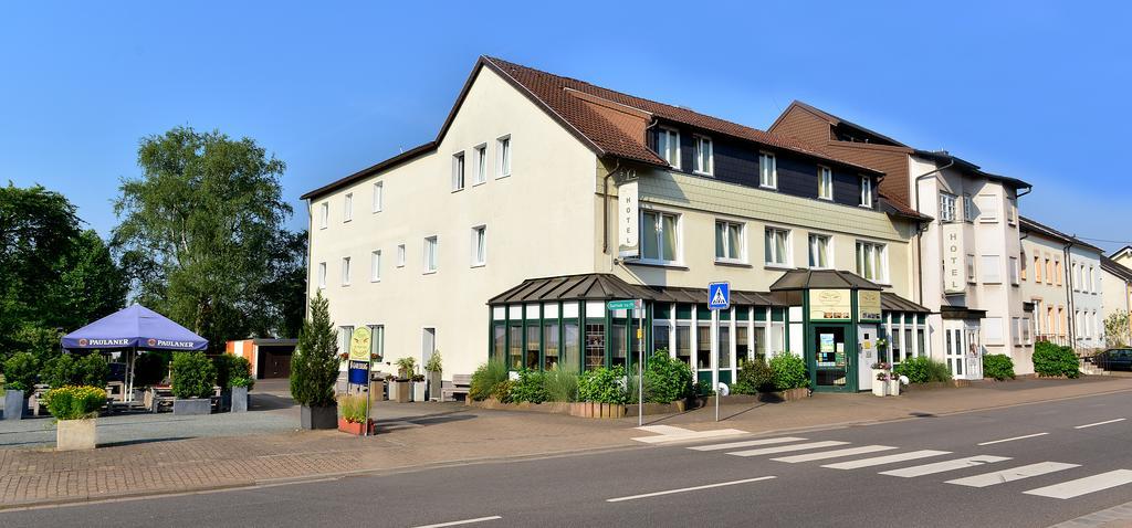 Hotel Maurer Saarwellingen Екстер'єр фото