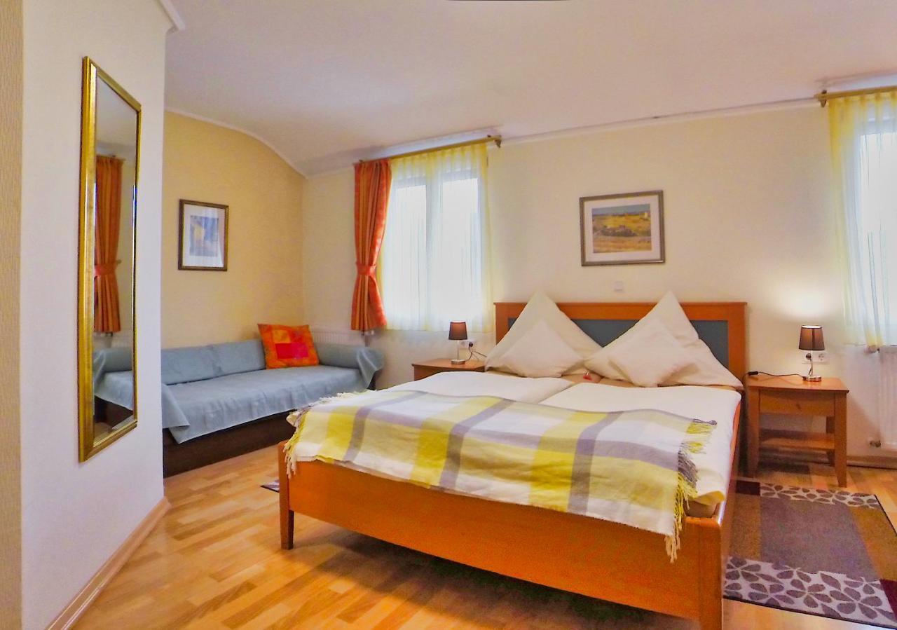 Hotel Maurer Saarwellingen Екстер'єр фото